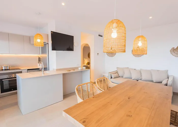 Sol B - Breathtaking Sea Views And Large Shared Pool סון באו